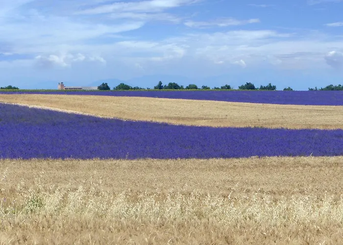 Mit Kamin By Interhome アパート リエ